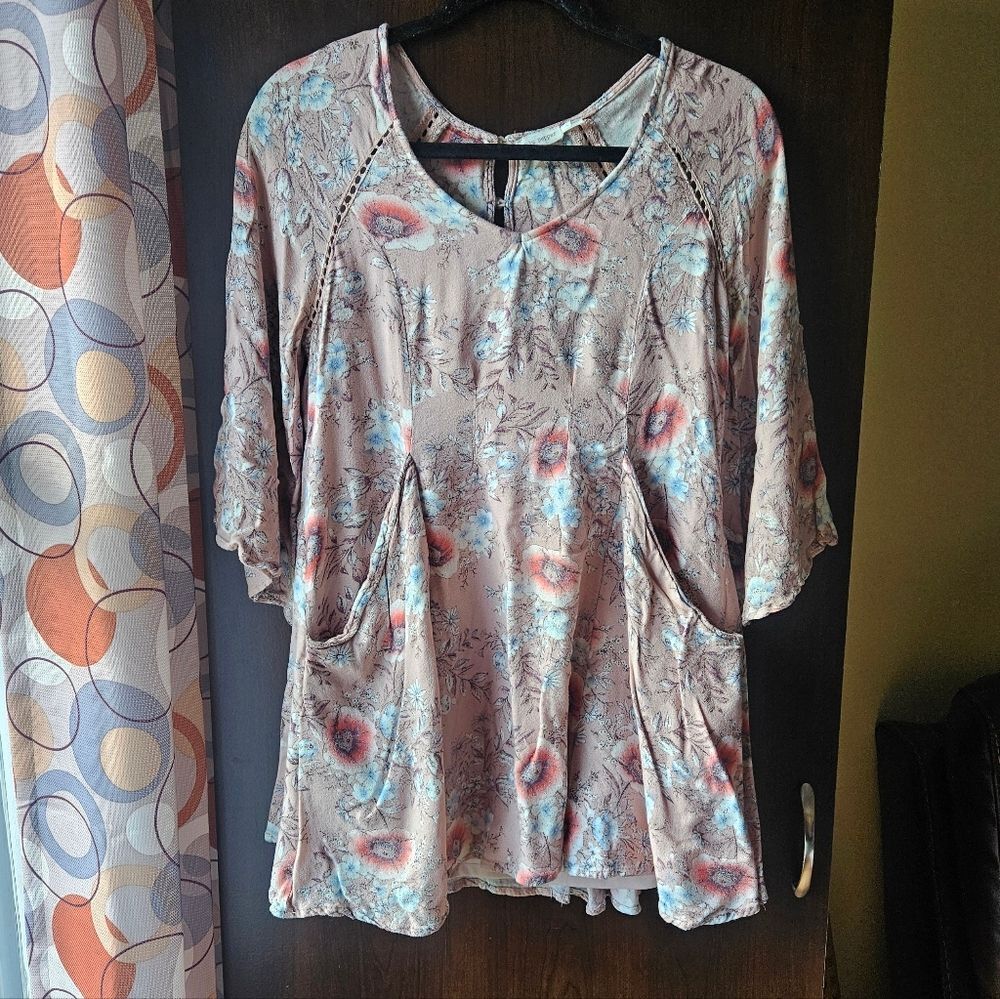 Blu Pepper Floral Tunic with Pockets Size Small